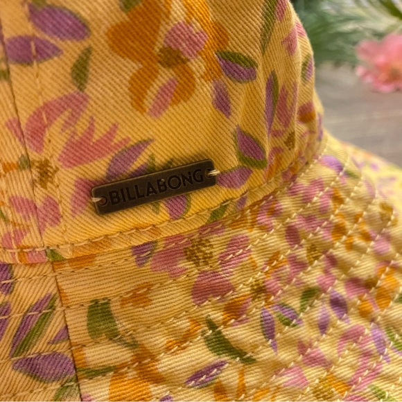 Billabong 💛 Time To Shine Ditsy Floral Wide Bucket Hat - Picture 6 of 10